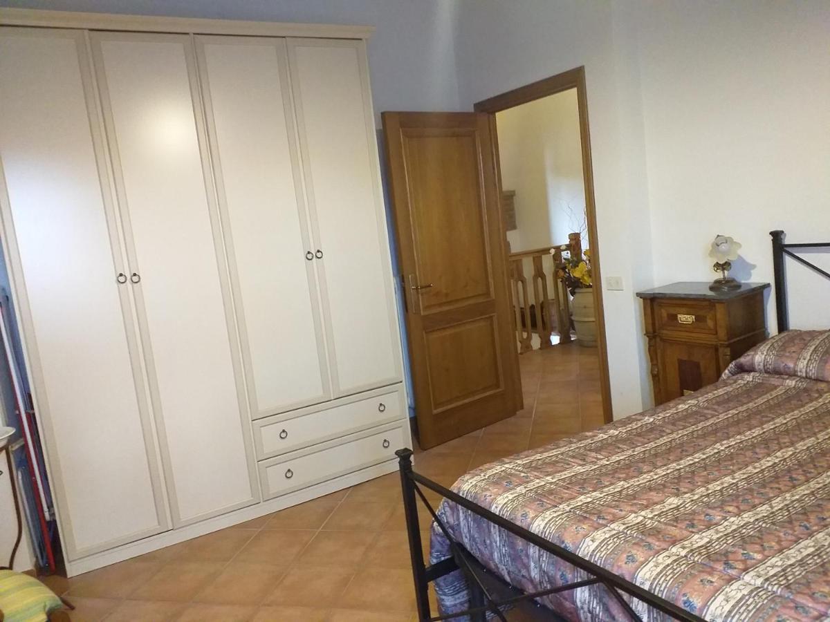 Antica Torre "La Casalta" Apartment Petroio Luaran gambar