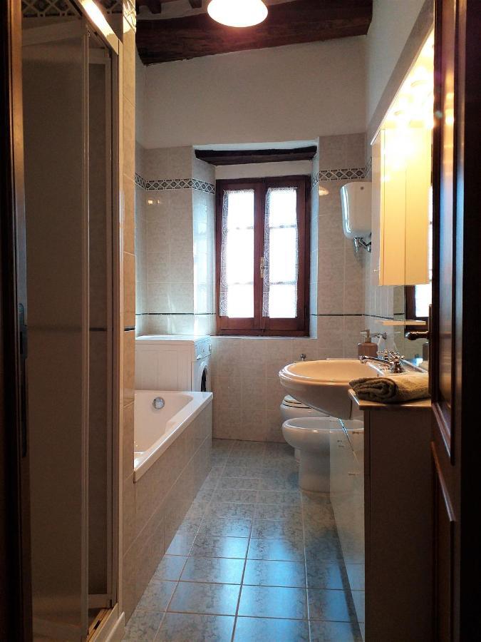 Antica Torre "La Casalta" Apartment Petroio Luaran gambar